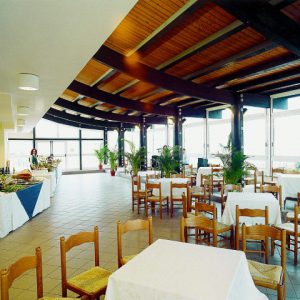 sala-ristorante-hotel-gabbiano